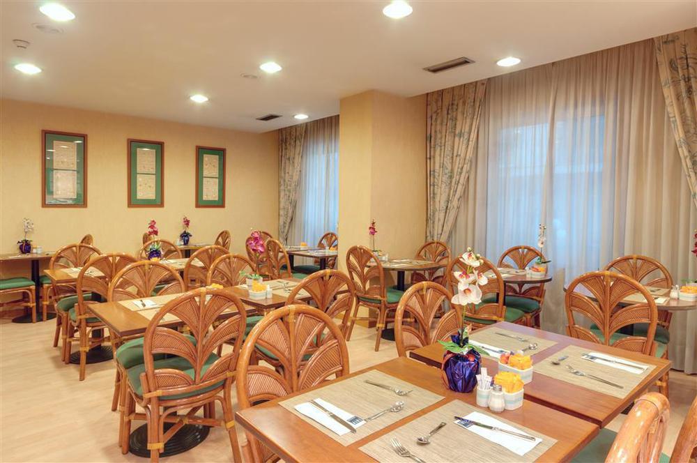 Hotel Elche Centro , Affiliated By Melia Restaurace fotografie